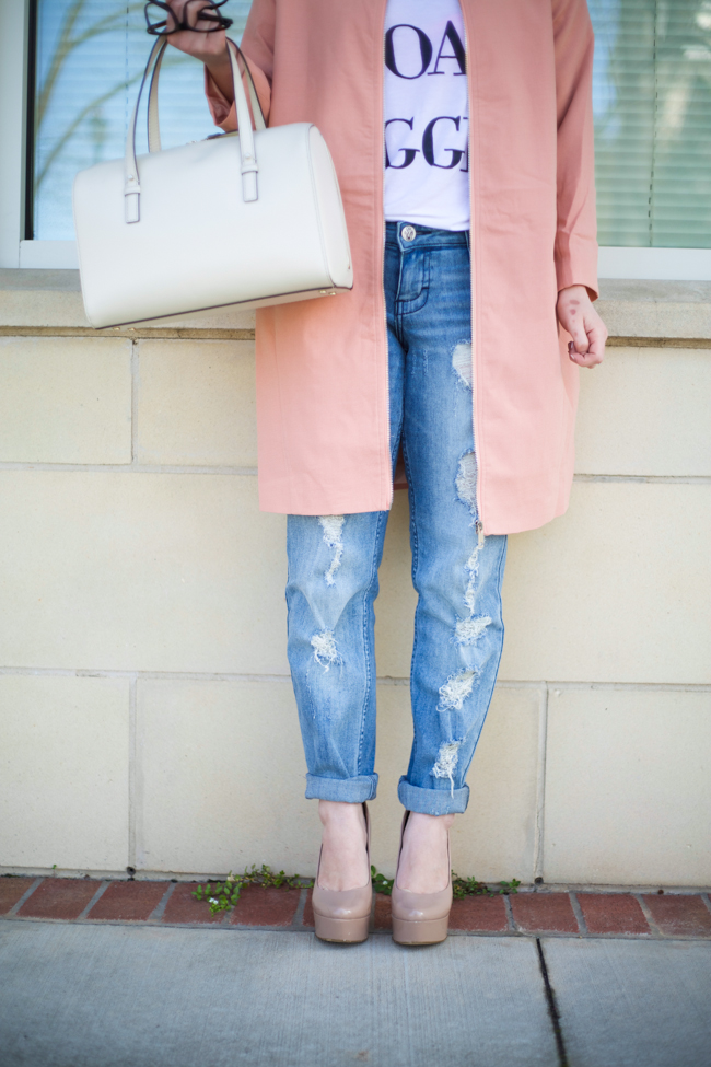 Mae Amor- blush longline duster coat, distressed boyfriend jeans, Goal Digger tee, Kate Spade, BaubleBar collar necklace