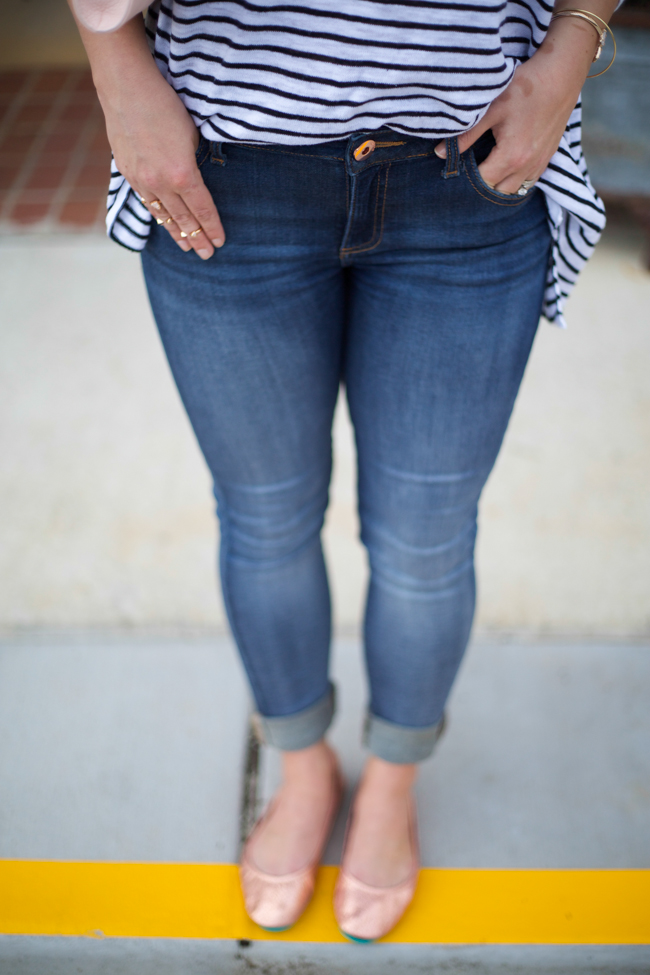 Mae Amor | Skinny Jeans + Oversized Striped Sweater | Tieks Rose Gold Flats, Panama hat, Vera Bradley Quilted Harper Clutch, DL1961 Jeans, Kendra Scott, Moon & Lola, Long Bob Haircut