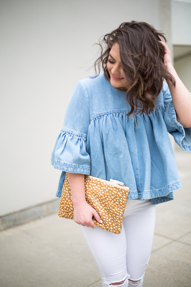 Denim Frill Top With Flare Sleeves + White Skinny Jeans via @maeamor
