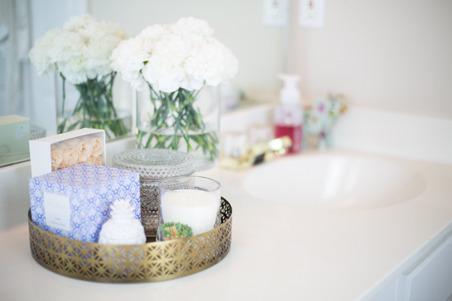 How to Instantly Refresh your Bathroom with Scrubbing Bubbles @walmart - via @maeamor