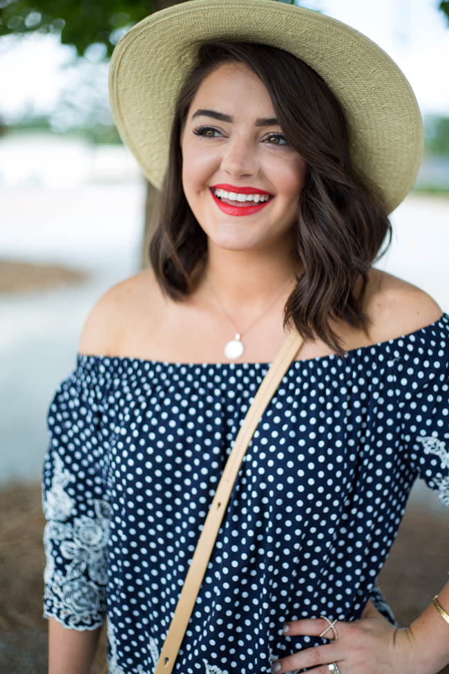 What to Wear for Fourth of July with Palm Beach Tan - via @maeamor