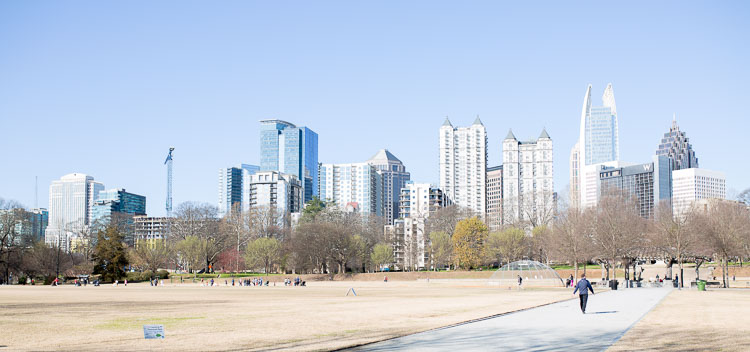 A Day in Piedmont Park | Picnic in the Park | Expedia | @maeamor