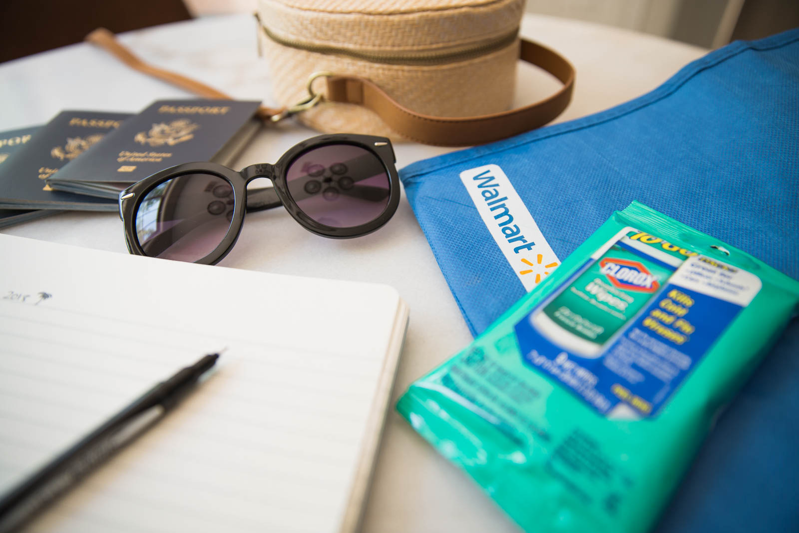 Tips for Plane Travel with a Baby | Clorox To Go Wipes | @maeamor